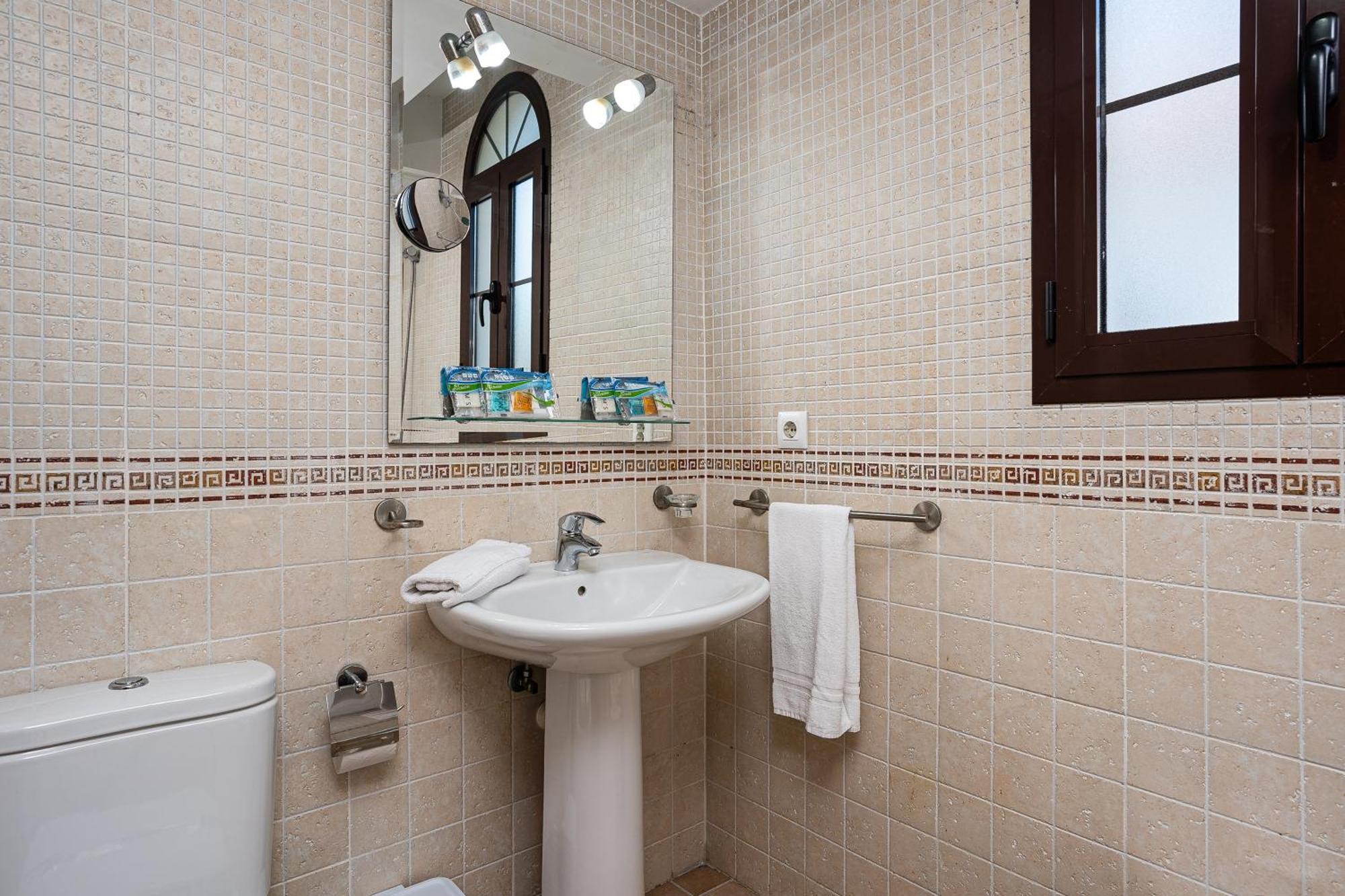 Apartamento Familiar Muy Soleado Cerca De La Playa Y Parking Incluido Chiclana de la Frontera Extérieur photo