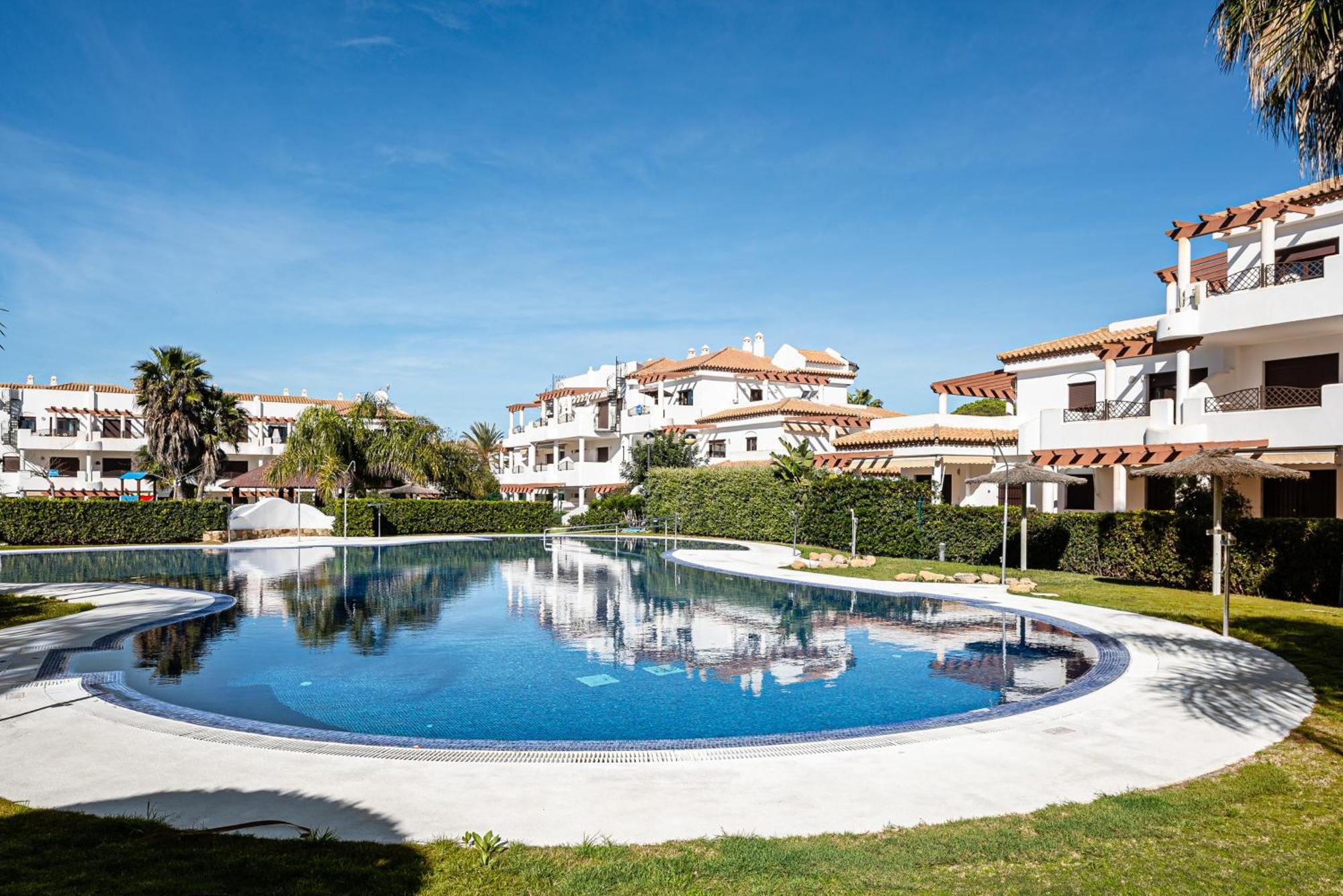 Apartamento Familiar Muy Soleado Cerca De La Playa Y Parking Incluido Chiclana de la Frontera Extérieur photo